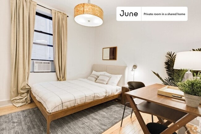 Building Photo - Private bedroom in 4 bed/1 bath Home