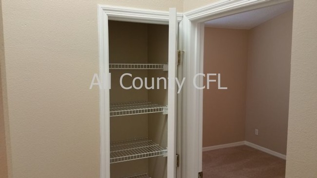 Building Photo - 1092 Royal Marquis Cir