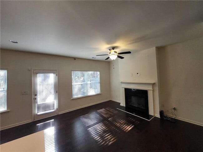 Building Photo - 5163 Madeline Pl