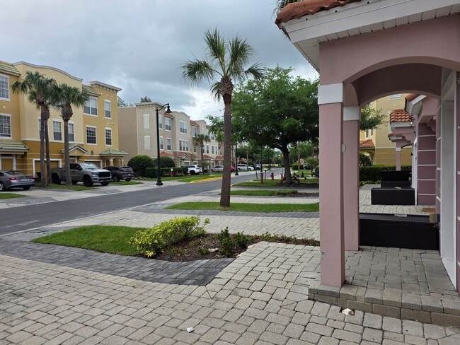 Photo - Three Bedroom Townhouse at Vista Cay in Orlando