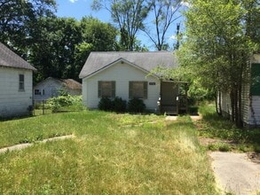 Building Photo - 15341 Bramell