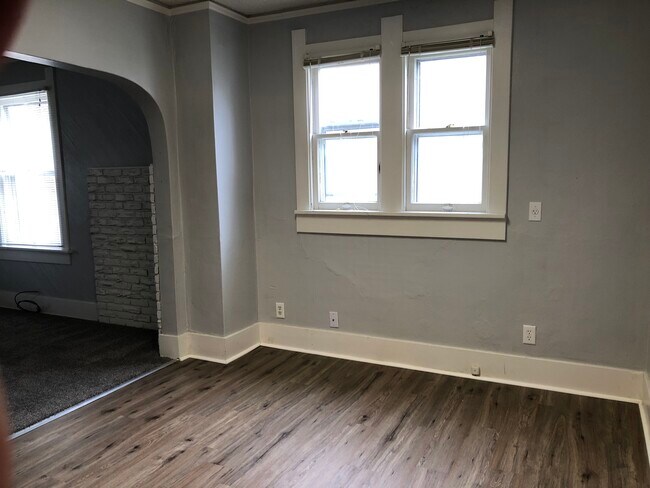 Foto del edificio - 404 S Grant St