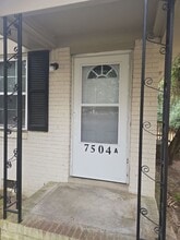 Building Photo - 7504 Shiran St