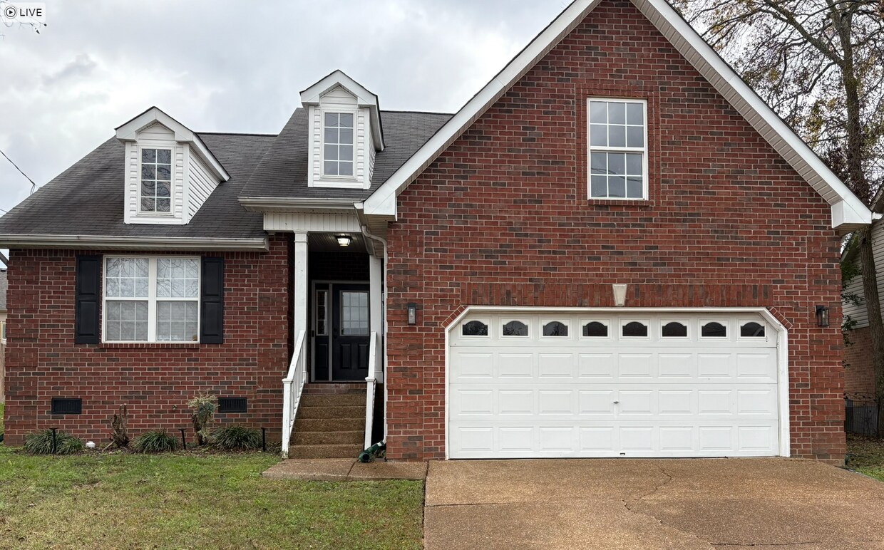 Foto principal - 6428 Paddington Way