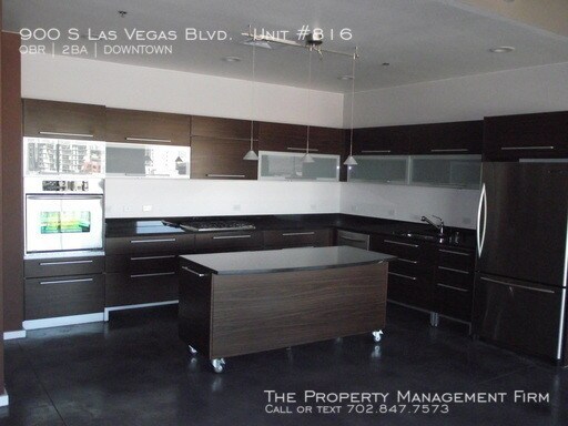 Building Photo - 900 S Las Vegas Blvd