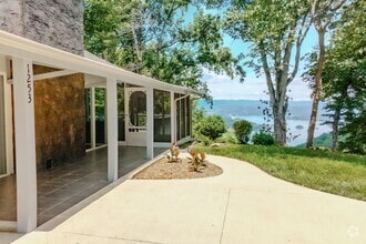 Building Photo - 1253 Mimosa Dr