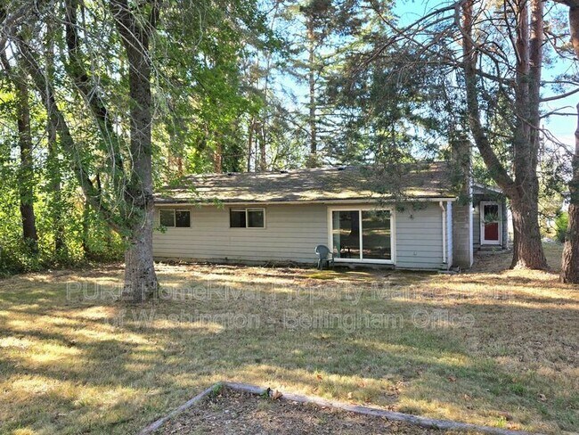 Building Photo - 2502 E Sunset Dr
