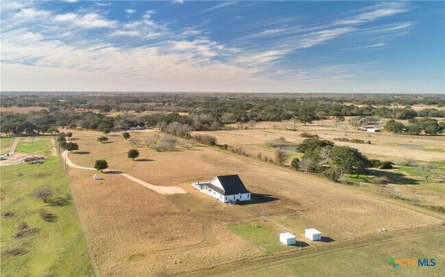 Building Photo - 2122 Co Rd 324