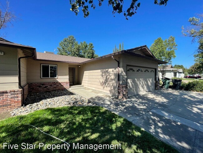 Foto del edificio - 3 br, 2 bath House - 3233 Nightingale Dr