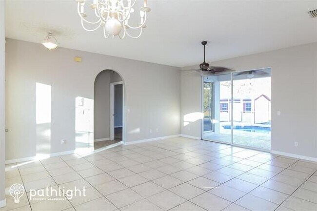 Building Photo - 3312 S Sumter Blvd
