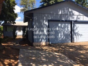 Building Photo - 13309-13311 Clairmont Way