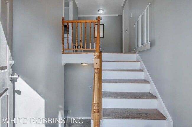 Building Photo - 3 br, 2.5 bath House - 6 Congress Drive