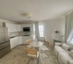 Building Photo - 1526 Pennsylvania Ave