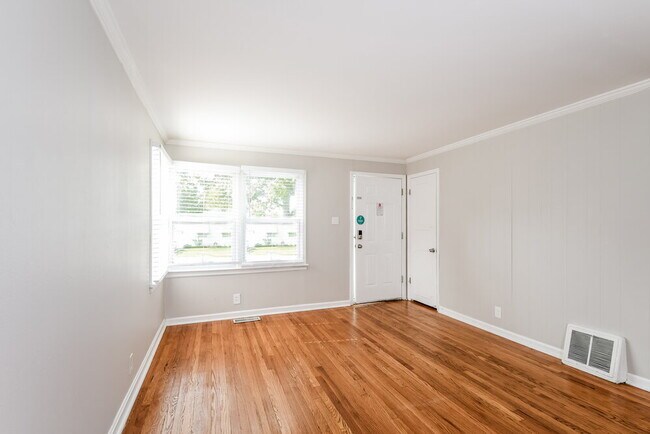 Foto del edificio - 1123 Roxton Dr