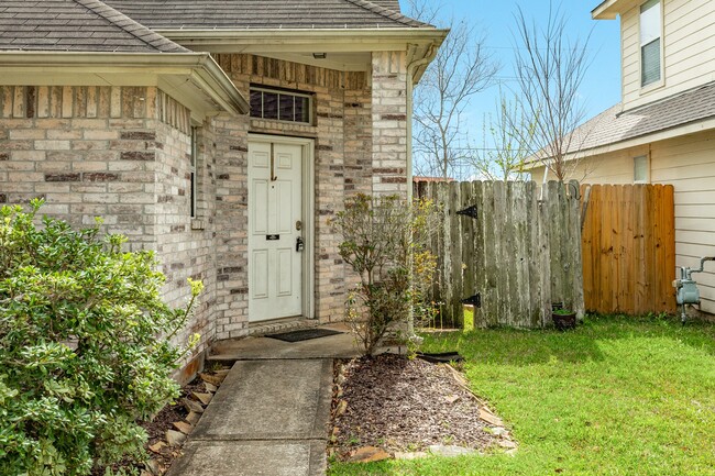 Building Photo - 999 Brady Ln