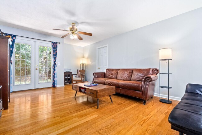 Foto del edificio - 324 N Ross St