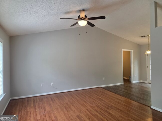 Building Photo - 200 Deer Rd