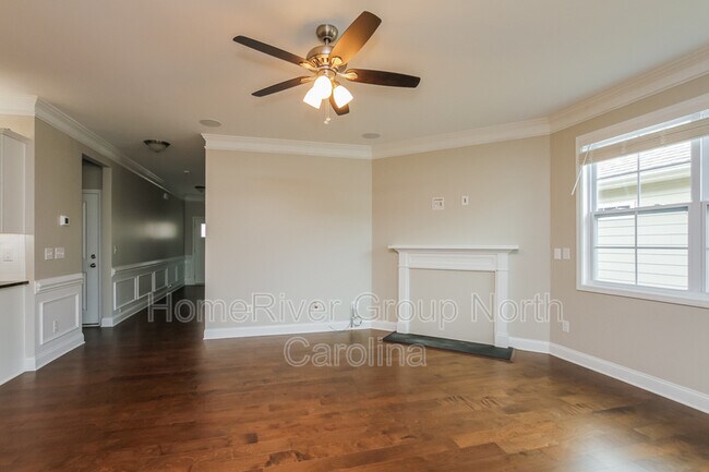 Building Photo - 3681 Norman View Dr
