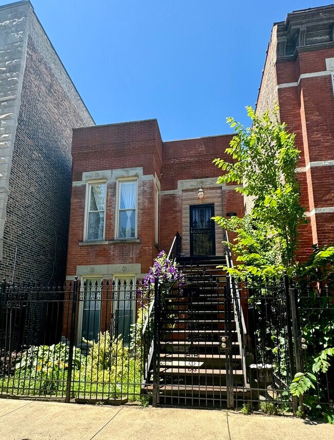 Building Photo - 1012 S Oakley Blvd