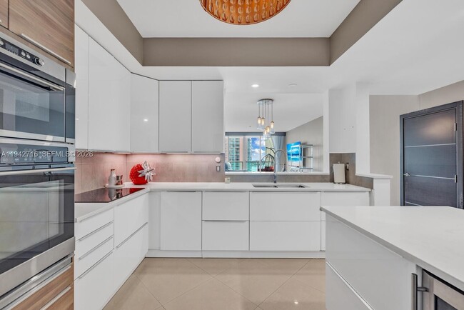 Foto del edificio - 3340 NE 190th St