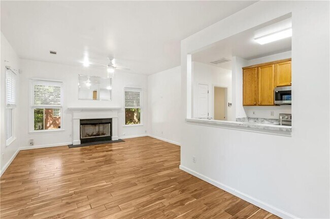 Foto del edificio - 717 Dill Ave SW