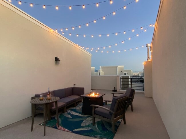 Building Photo - 4726 Hillhouse Cv