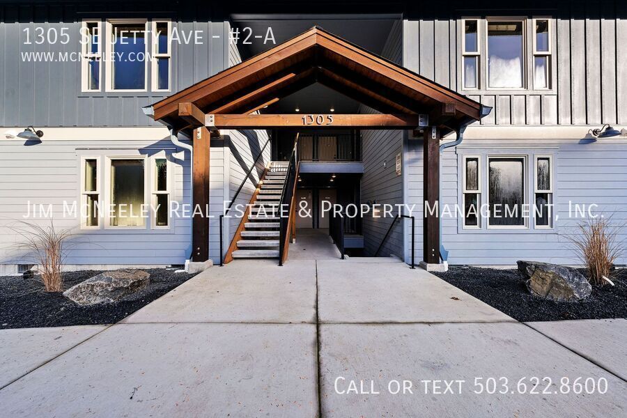 Foto principal - 1305 SE Jetty Ave