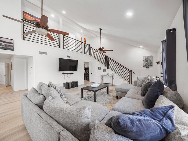 Foto del edificio - 8007 Beluche Dr