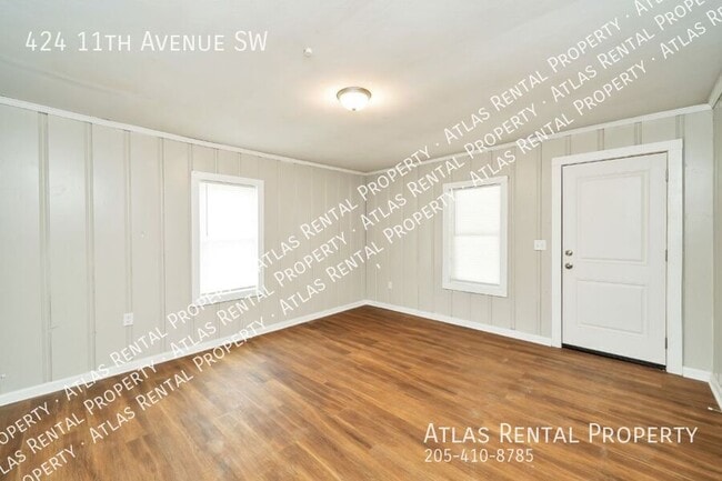 Building Photo - 424 11th Ave SW