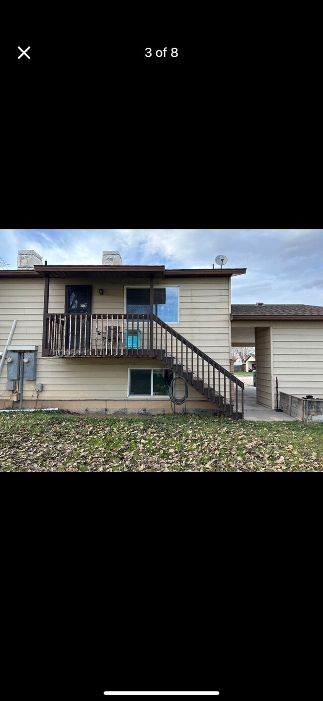 Building Photo - 887 W 400 S