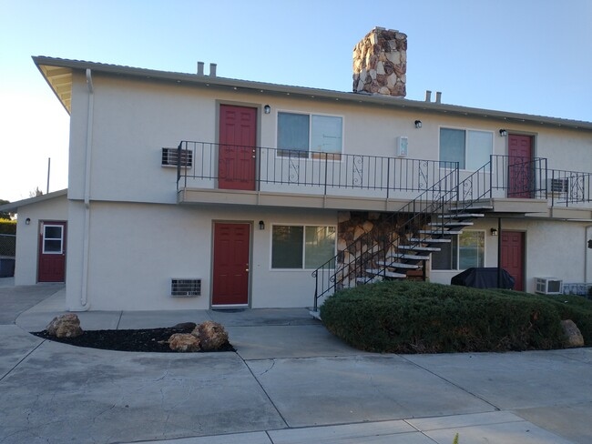 Building Photo - 5289 Balhan Ct