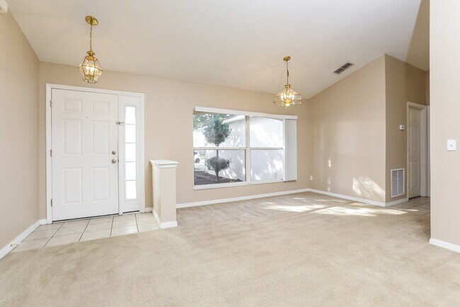 Foto del edificio - 203 Southern Breeze Dr