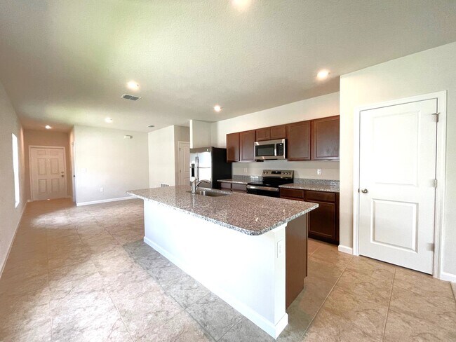 Building Photo - 5447 Maddie Dr