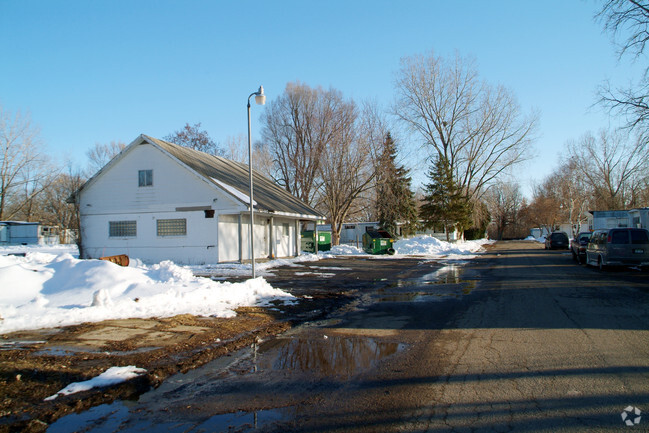 Building Photo - Genesee Forest Estates