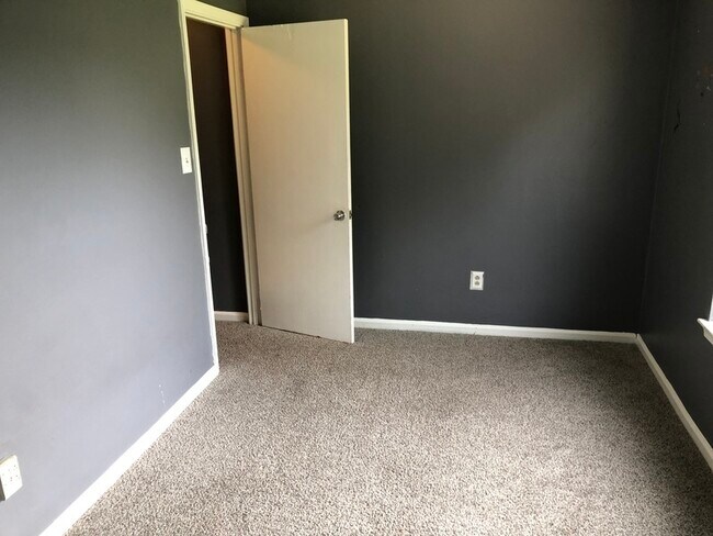 Foto del edificio - 5611 Gregory Ct