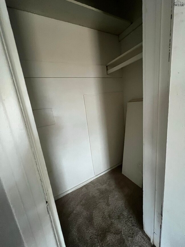 Building Photo - 103 N Hawthorne Ave