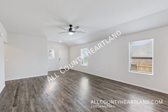 Building Photo - 9512 Stallion Dr