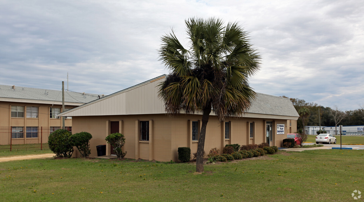 Foto del edificio - Pensacola Village Apartments