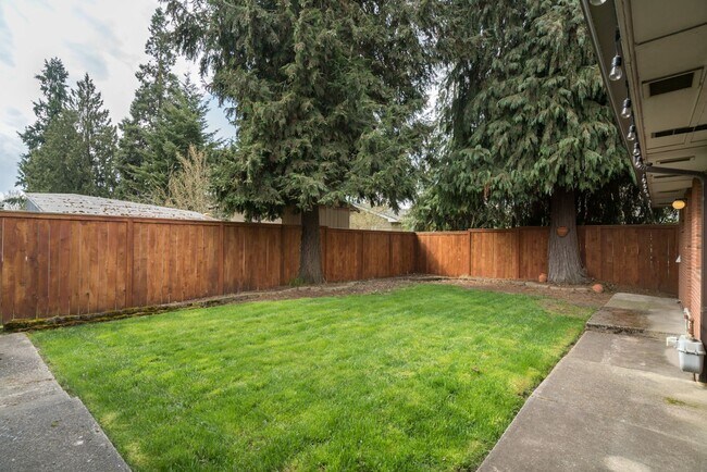 Foto del edificio - $500 move-in incentive! Awesome 3-bdrm/2-b...