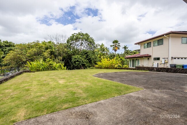 Building Photo - Beautiful Serene Kaneohe Residence