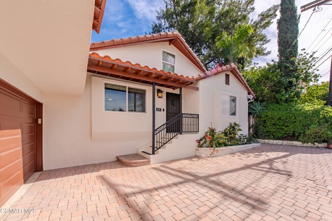 Building Photo - 5076 Escobedo Dr