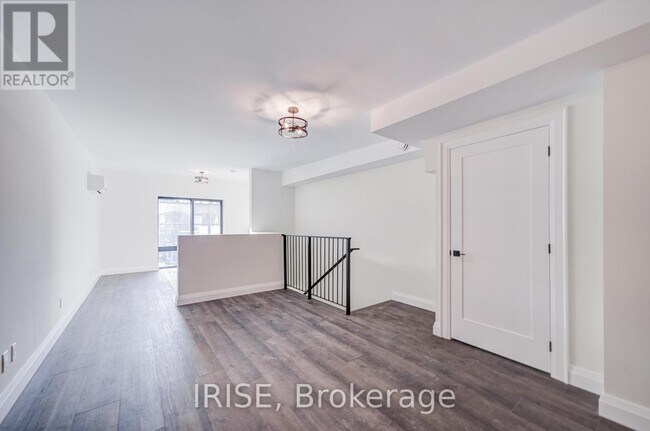 Building Photo - 619 Mt Pleasant Rd