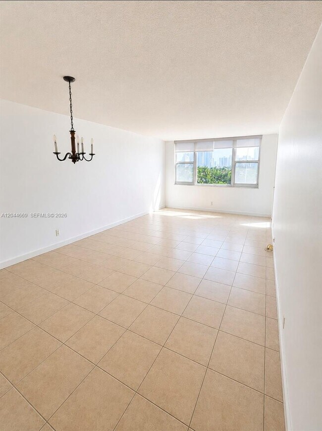 Building Photo - 3180 S Ocean Dr