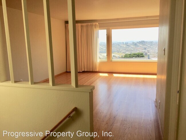Building Photo - 3 br, 2 bath House - 568 Bella Vista Way