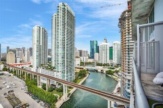 Building Photo - 690 SW 1st Ct