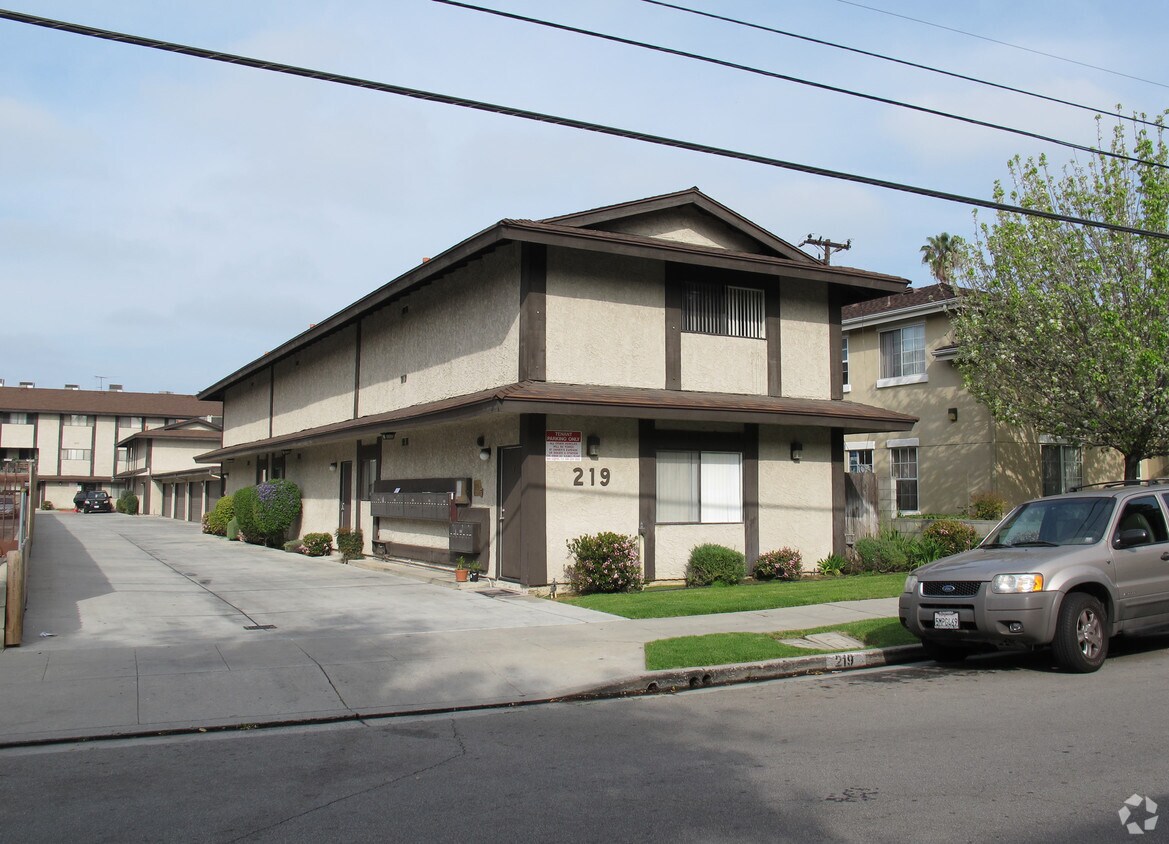 Building Photo - 219 Saint Francis St