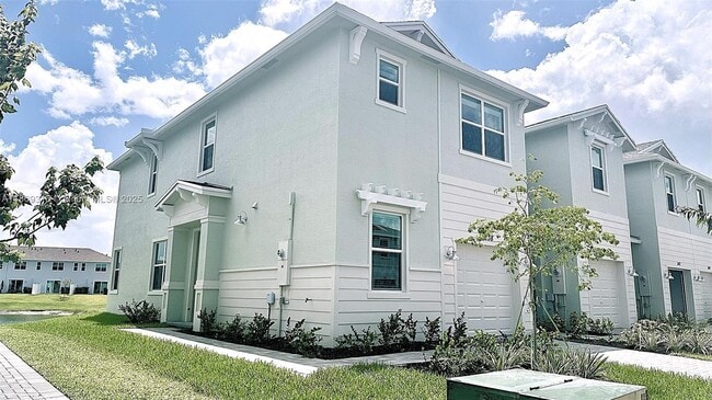 Foto del edificio - 538 Rivergrass St