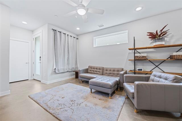 Foto del edificio - 1285 Clifftop Ln