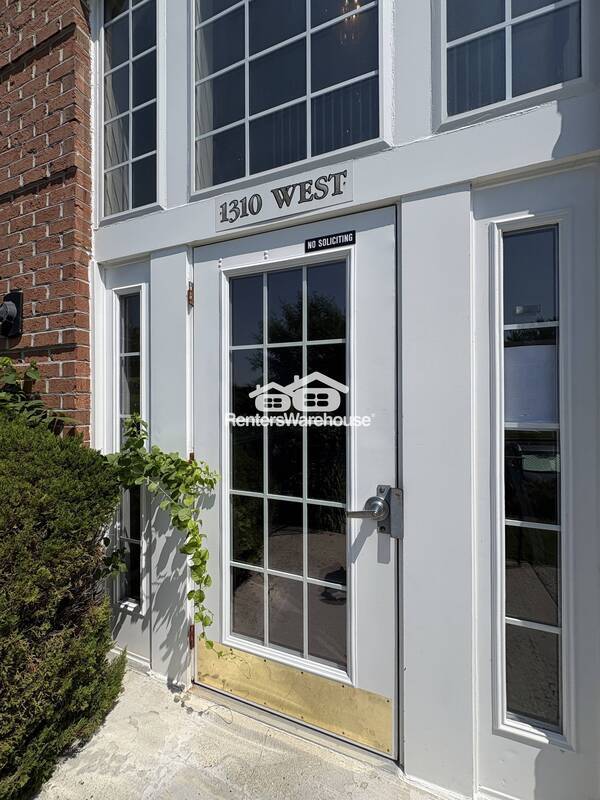 Photo - 1310 Sheridan Pl Apartment