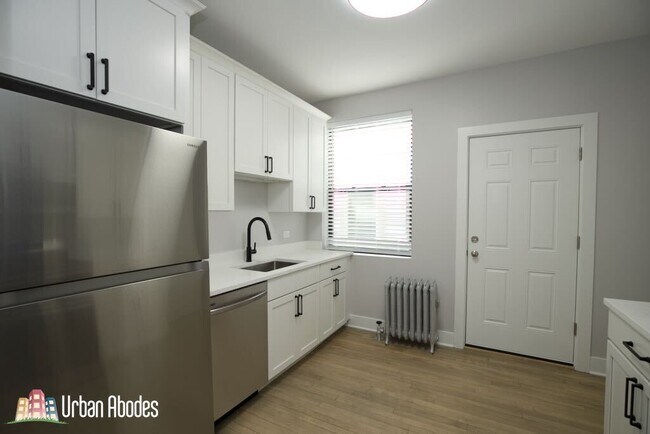 Foto del edificio - 1406 W Summerdale Ave